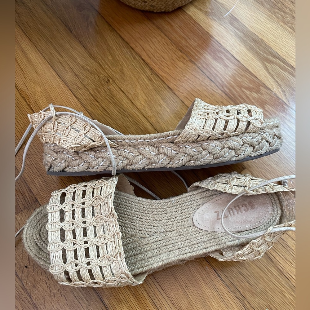Shultz flat sandal - Picture 2 of 3
